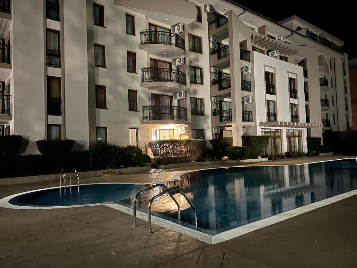 סאני ביץ' Alex Deluxe Apartments מראה חיצוני תמונה