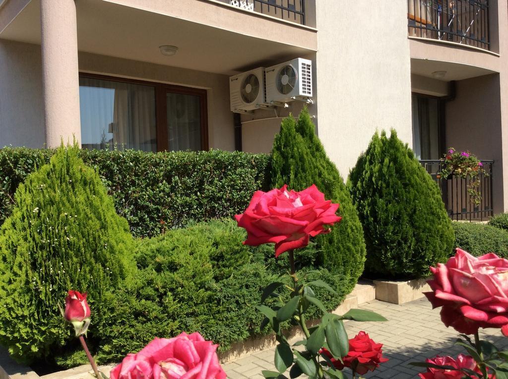 סאני ביץ' Alex Deluxe Apartments מראה חיצוני תמונה