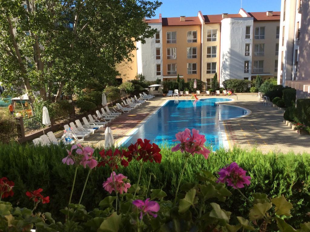 סאני ביץ' Alex Deluxe Apartments מראה חיצוני תמונה